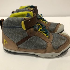 ❌SOLD❌Plae High Top Kaiden Toddler Boy Hiking Shoes